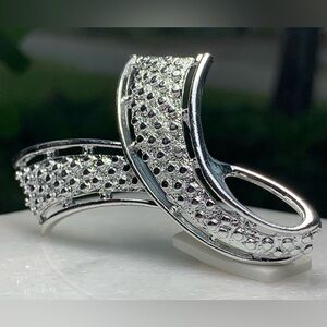 Vintage Emmons © Silver Tone Ribbon Brooch